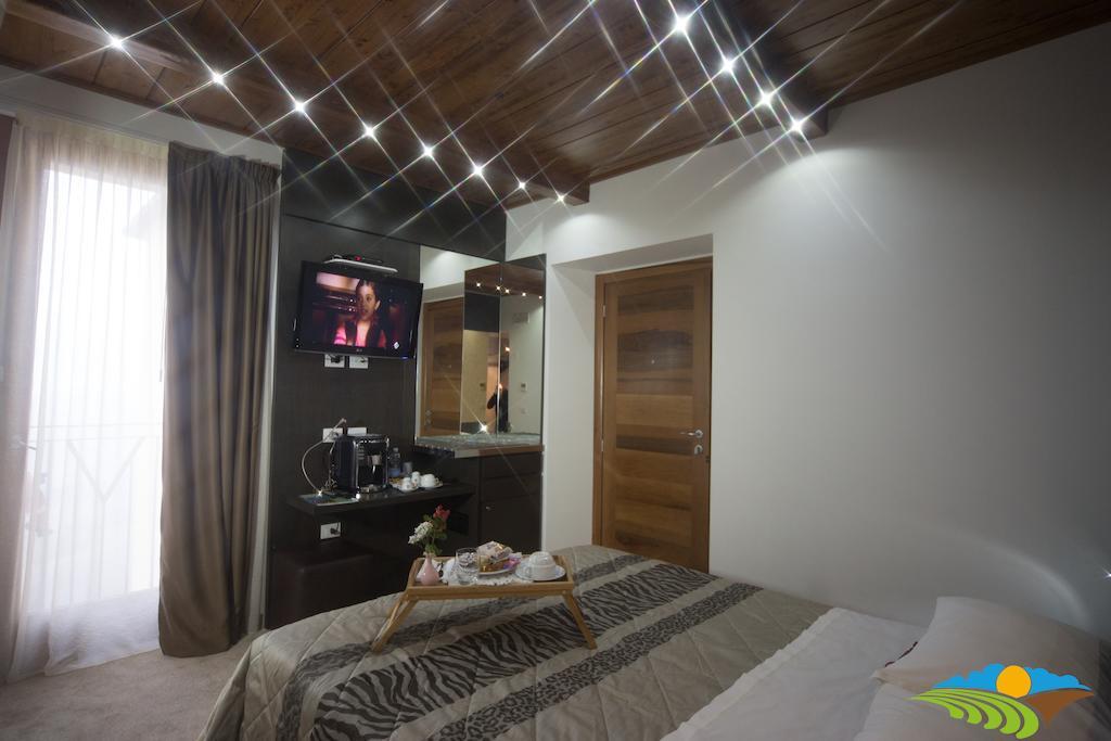 Albergo Diffuso - Il Poggetto Tra Urbino & San Marino Kamer foto