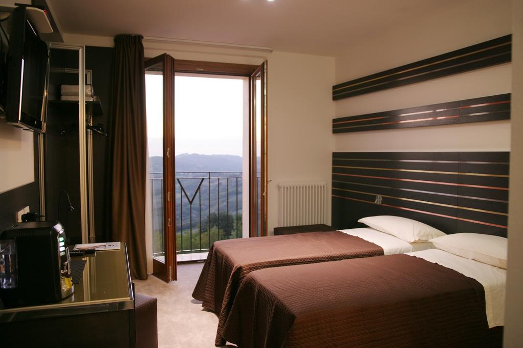 Albergo Diffuso - Il Poggetto Tra Urbino & San Marino Buitenkant foto